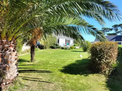 Jardin de l'établissement Calme et lumière à 2 pas de la mer