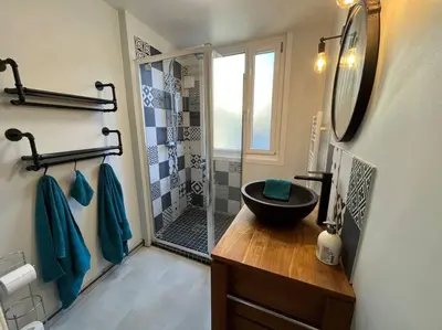 Salle de bains dans l'établissement 36 avenue de la gare