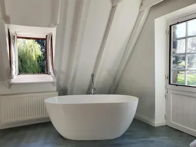 Salle de bains dans l'établissement La Grange du Moulin de Lossulien
