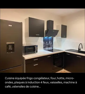 Cuisine ou kitchenette dans l'établissement Quimperco