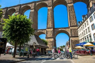 Vélo sur le terrain de l'établissement Blaz an Holen - Maison avec jardin à Guimaëc ou dans les environs
