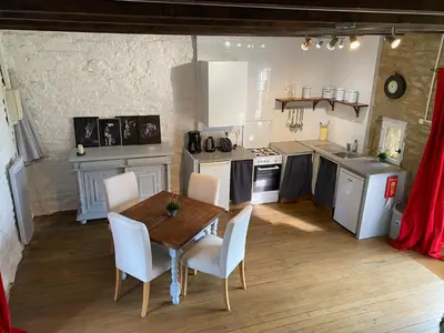 Cuisine ou kitchenette dans l'établissement Domaine de la Blanche Hermine