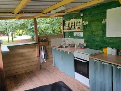 Cuisine ou kitchenette dans l'établissement Avel Glaz - Chambres d'hôtes pour randonneurs et cyclistes
