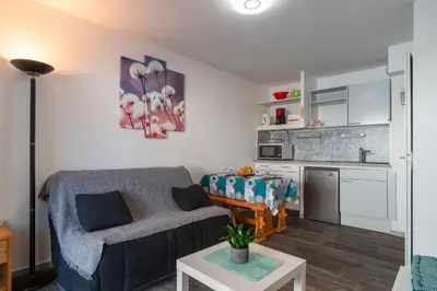 Cuisine ou kitchenette dans l'établissement Ti Kréol - 5 minutes des plages