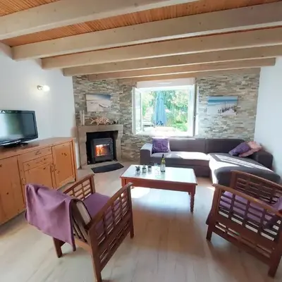 Holiday Home in Cléder near Amiets Beach
