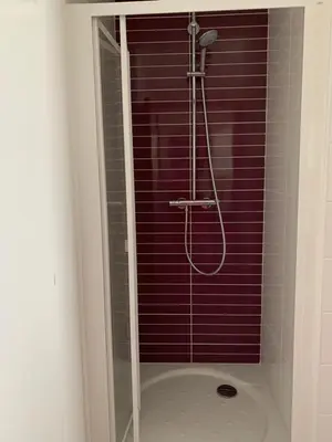 Salle de bains dans l'établissement Villa des Roseaux