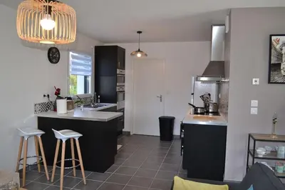 Cuisine ou kitchenette dans l'établissement Le Gite de ROZ AR GRILLET