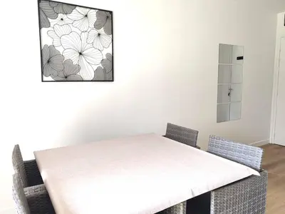 Plan de l'établissement Appartement avec WIFI, terrasse, jardin, parking privé à 800m de la plage à Trébeurden - FR-1-368-386